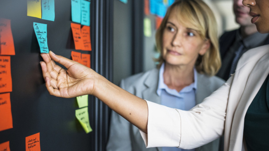 সৃষ্টিশীল মানুষদের ১০ চিহ্ন: কীভাবে তারা সব সময় সাফল্যের দিকে এগোয়