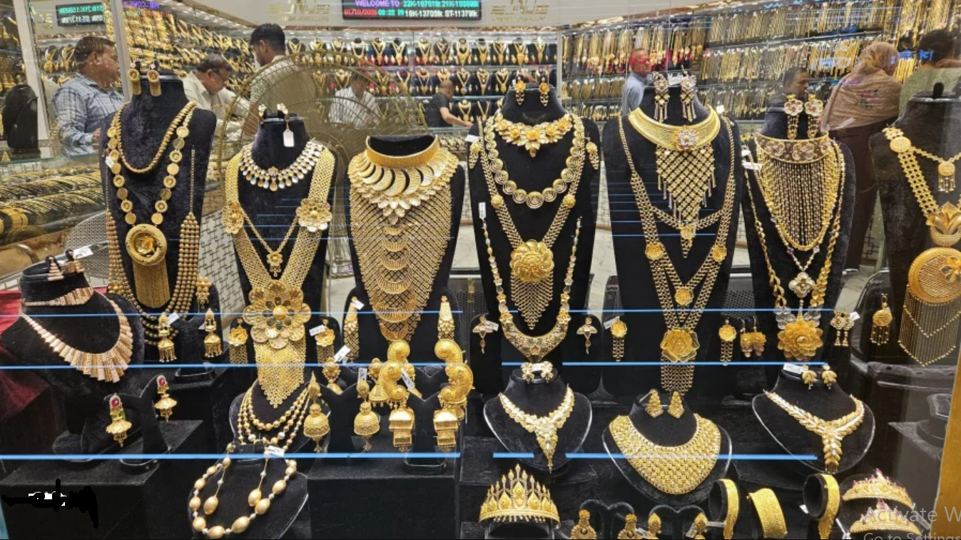 স্বর্ণের দামে ঊর্ধ্বগতি অব্যাহত, ভরি ২ লাখ ৩৪ হাজার টাকা